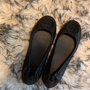 Tory Burch Minnie Travel Flats in size 8 (Black)